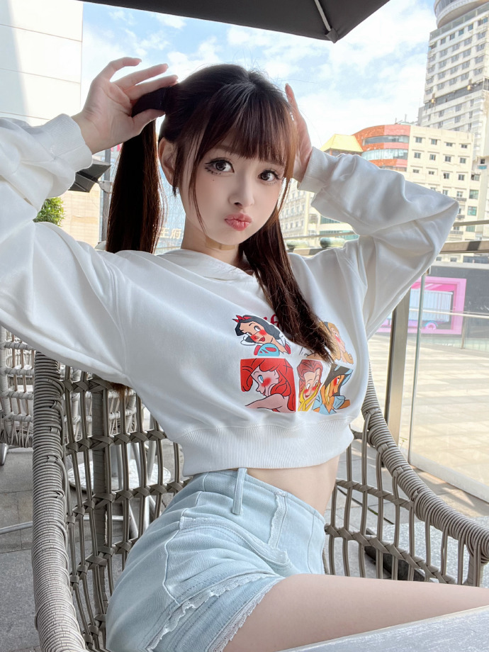 海贼王实拍版 封面
