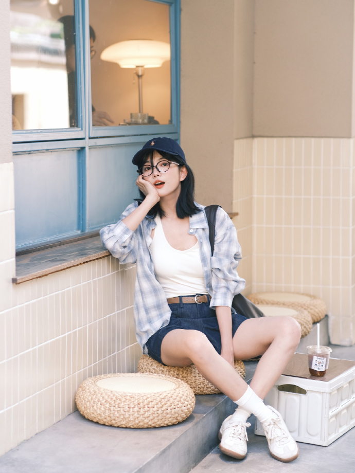 药屋少女的呢喃 封面